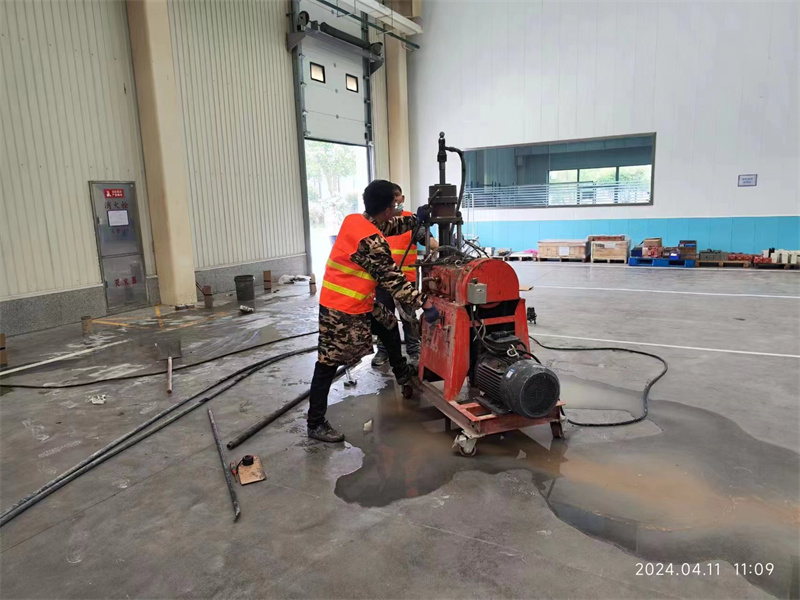 邹城厂房地面下沉塌陷注浆加固施工